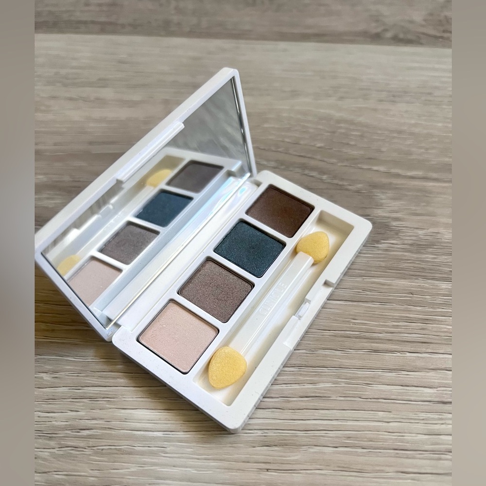 (New) Clinique all about eyeshadow quad, travel size